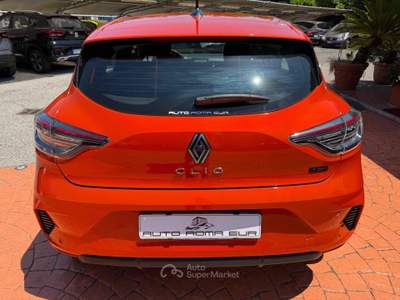 Renault Clio Full Hybrid E-Tech 145 CV 5 porte Techno UNIPRO' Arancione usata Roma