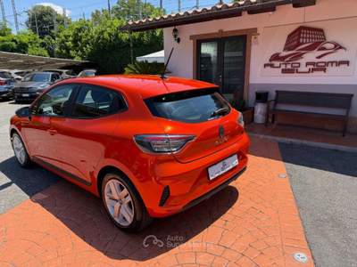 Renault Clio Full Hybrid E-Tech 145 CV 5 porte Techno UNIPRO' Arancione usata Roma
