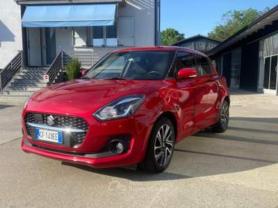 Suzuki Swift 1.2 Hybrid Top Rosso usata Cadeo