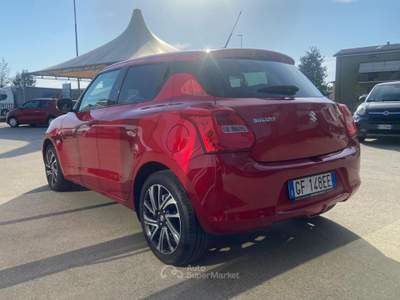 Suzuki Swift 1.2 Hybrid Top Rosso usata Cadeo