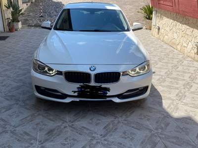 BMW Serie 3 318d Auto in ottime condizioni.Tenuta sempre in garageNon fumatore usata Roccagorga