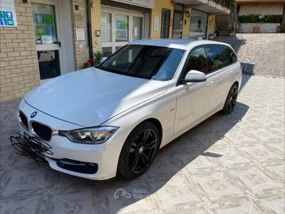 BMW Serie 3 318d Auto in ottime condizioni.Tenuta sempre in garageNon fumatore usata Roccagorga
