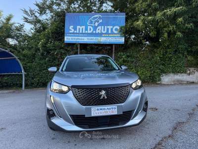 Peugeot 2008 BlueHDi 110 S&S Allure Pack Grigio usata Teano