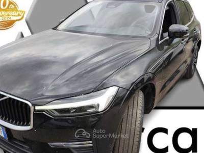 Volvo XC60 XC60 II 2022 2.0 b4 Momentum auto - GJ250YF Nero usata Basiliano