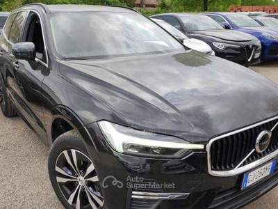 Volvo XC60 XC60 II 2022 2.0 b4 Momentum auto - GJ250YF Nero usata Basiliano