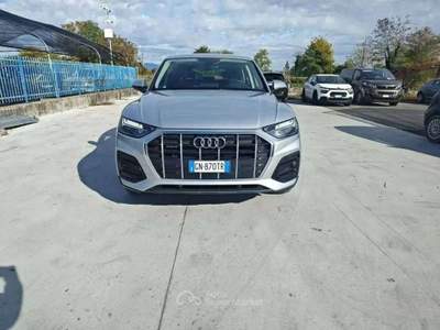 Audi Q5 Sportback 40 2.0 tdi Advanced 4x4 s-tronic GN870TR Argento usata Basiliano