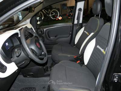 Fiat Panda 1.0 FireFly 70cv S&S Hybrid Pandina Nero usata Brunico