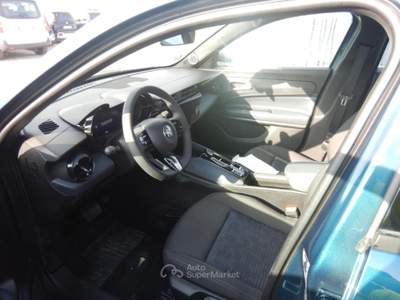 Alfa Romeo Junior ALFA JUNIOR 1.2 IBRIDA 145CV EDCT6 Junior 1.2 ibrida 145cv edct6 Blu/Azzurro usata Roma