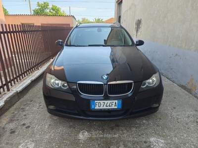 BMW Serie 3 320iA i Touring Futura Impianto GPL Nero usata Senigallia