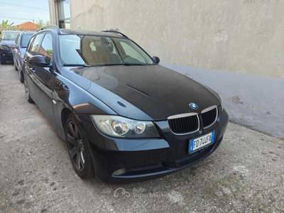 BMW Serie 3 320iA i Touring Futura Impianto GPL Nero usata Senigallia