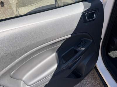 Ford EcoSport EcoBoost 125 CV Start&Stop Titanium Bianco usata Napoli