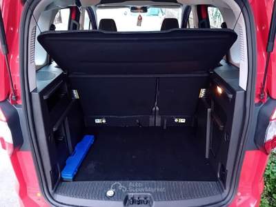 Ford Tourneo Courier Sport Rosso usata Napoli