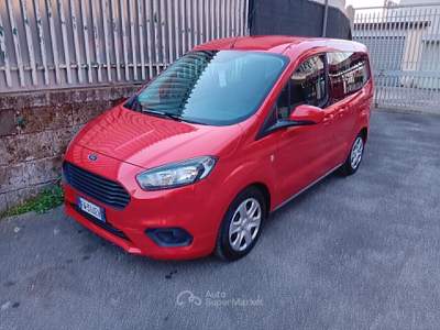 Ford Tourneo Courier Sport Rosso usata Napoli