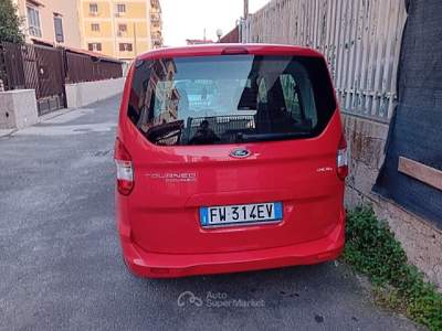 Ford Tourneo Courier Sport Rosso usata Napoli