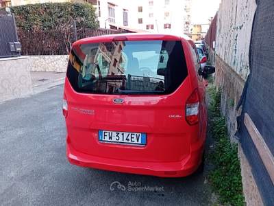 Ford Tourneo Courier Sport Rosso usata Napoli