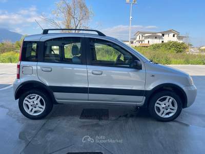 Fiat Panda FIAT PANDA BENZINA/METANO UNICO PROPRIETARIO Argento usata Telese Terme