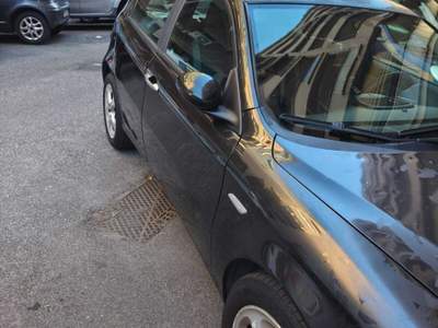 Alfa Romeo 147 216mila km, distribuzione fatta 170mila, revisione il 30 maggio Nero usata Roma