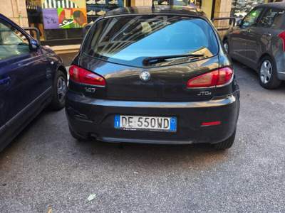 Alfa Romeo 147 216mila km, distribuzione fatta 170mila, revisione il 30 maggio Nero usata Roma