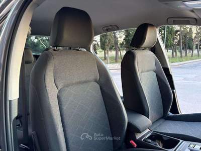 Volkswagen Golf 2.0 TDI DSG SCR Life COCKPIT-LUCI AMBIENTE Grigio usata Carovigno