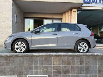 Volkswagen Golf 2.0 TDI DSG SCR Life COCKPIT-LUCI AMBIENTE Grigio usata Carovigno