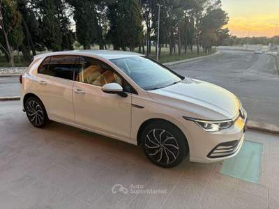 Volkswagen Golf 2.0 TDI DSG SCR Life COCKPIT-LUCI AMBIENTE Bianco usata Carovigno