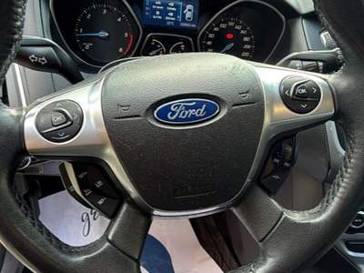 Ford Focus unico proprietario Argento usata Mondolfo
