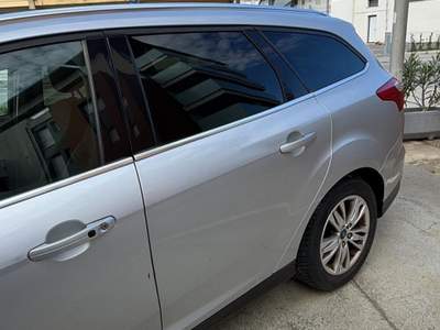 Ford Focus unico proprietario Argento usata Mondolfo