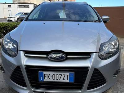 Ford Focus unico proprietario Argento usata Mondolfo