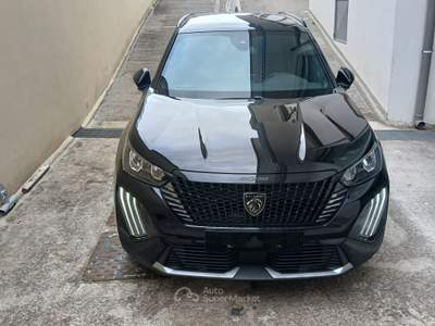 Peugeot 2008 Allure S&S Nero usata Triggiano