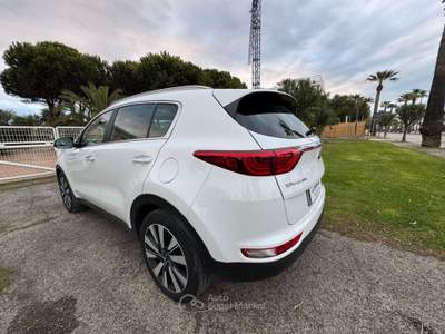 Kia Sportage Rebel techno Pack awd 136cv auto Bianco usata Grottammare