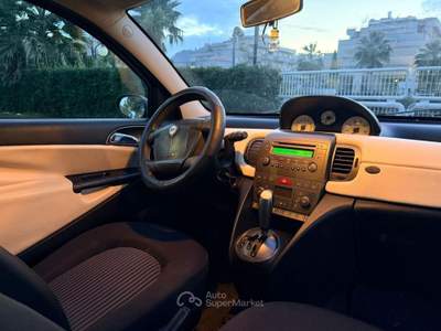 Lancia Ypsilon 3 Porte Ypsilon 1.3 mjt Oro 100 dfn Nero usata Grottammare