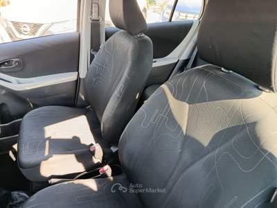Toyota Yaris Sol 5 porte 2011 Argento usata Qualiano