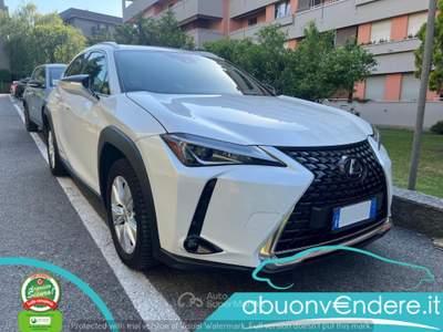 Lexus UX UX Hybrid Business UNICO PROPRIETARIO TAGLIANDATA Bianco usata Corbetta
