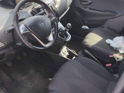 Lancia Ypsilon Auto non fumatore, tenuta in box usata Salerno