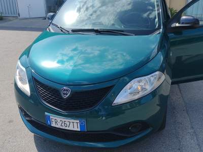 Lancia Ypsilon Auto non fumatore, tenuta in box usata Salerno