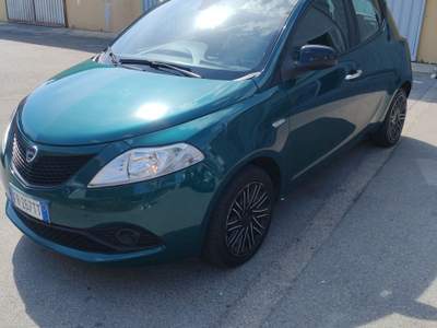 Lancia Ypsilon Auto non fumatore, tenuta in box usata Salerno