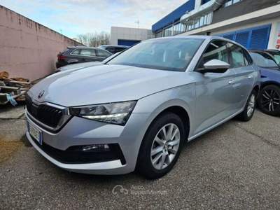 Skoda Scala 1.6 tdi Ambition 115cv dsg - FZ724EE Argento usata Basiliano