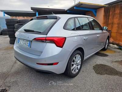 Skoda Scala 1.6 tdi Ambition 115cv dsg - FZ724EE Argento usata Basiliano