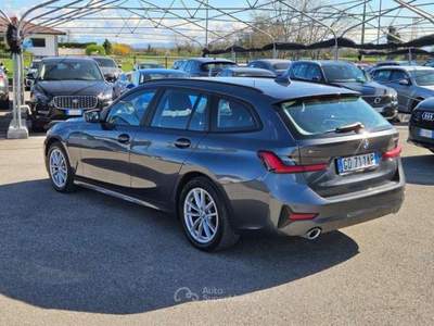BMW Serie 3 320d 320d XDRIVE auto Business Adv - GD711AP Grigio usata Basiliano