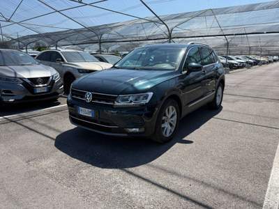 Volkswagen Tiguan Tiguan II 2.0 tdi Style 4motion 150cv dsg  FM534BM Nero usata Basiliano