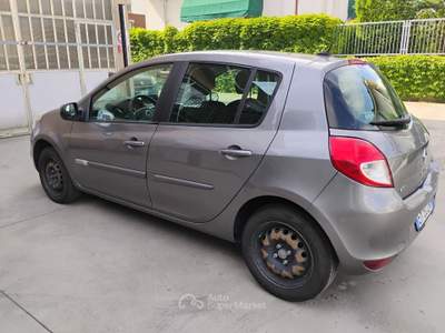 Renault Clio Clio 5p 1.5 dci Dynamique 75cv.NAVIGATORE.NEOPATENTATI Grigio usata San Nicolò