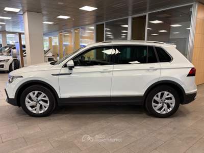 Volkswagen Tiguan 2.0 diesel  150cv.  4MOTION (4x4)   Aut. Elegance Bianco usata Alba