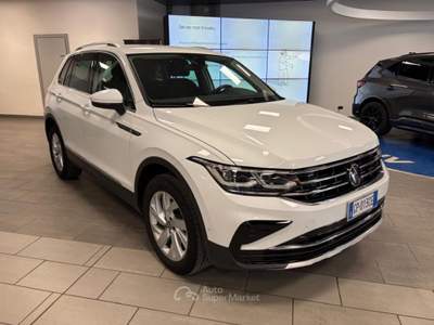 Volkswagen Tiguan 2.0 diesel  150cv.  4MOTION (4x4)   Aut. Elegance Bianco usata Alba
