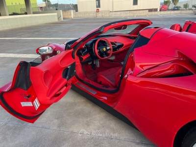 Ferrari SF90 Ufficiale Italiana Rosso usata Segrate