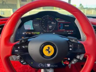 Ferrari SF90 Ufficiale Italiana Rosso usata Segrate