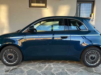 Fiat 500e 42 kWh Icon Blu/Azzurro usata Bagnolo Piemonte