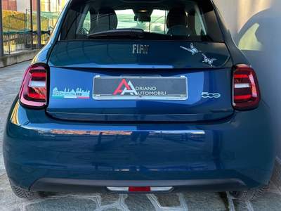 Fiat 500e 42 kWh Icon Blu/Azzurro usata Bagnolo Piemonte