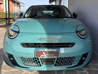 Fiat 600 1.2 hybrid La Prima 110cv auto Blu/Azzurro usata Bagnolo Piemonte