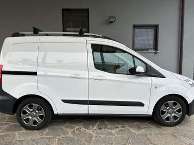 Ford Transit Courier 1.5 tdci 75cv Trend E6 Bianco usata Bagnolo Piemonte
