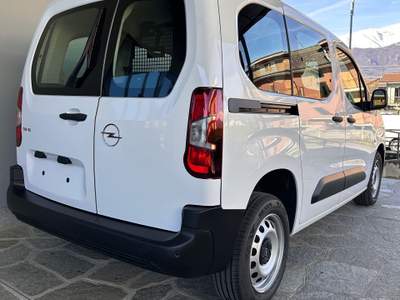 Opel Combo life N1 M 1.5d 130cv Edition Plus S&amp;S auto Bianco usata Bagnolo Piemonte